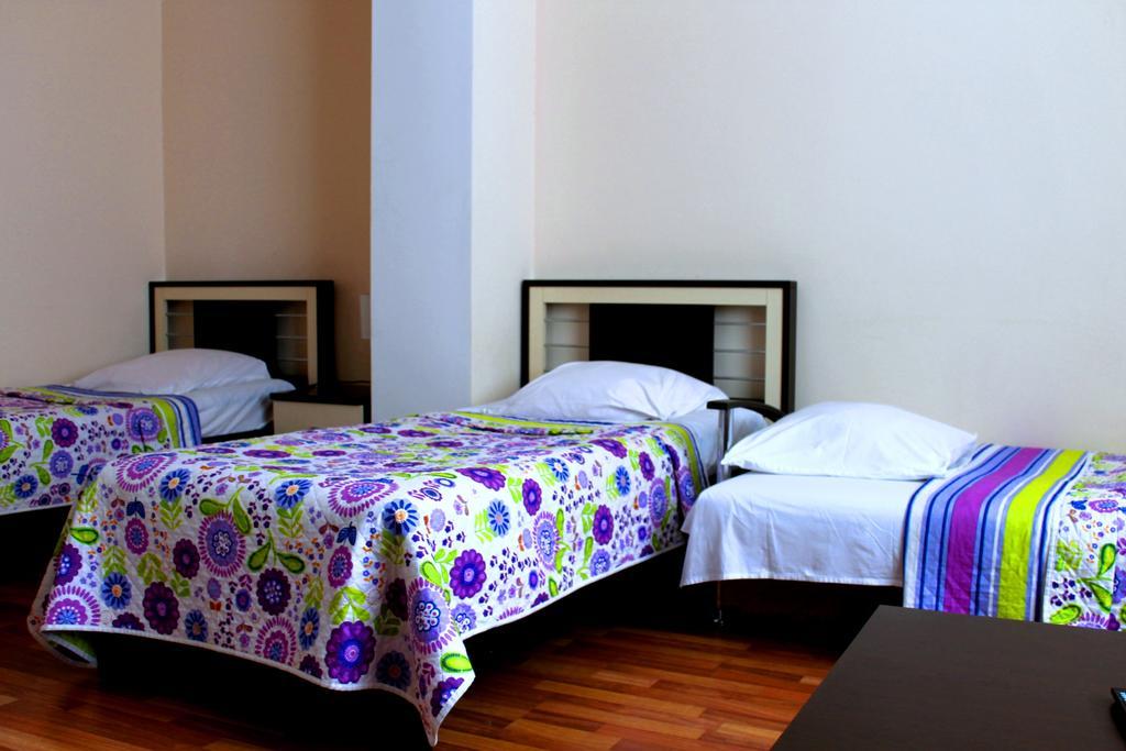 Max Comfort Hotel Kutaisi Phòng bức ảnh