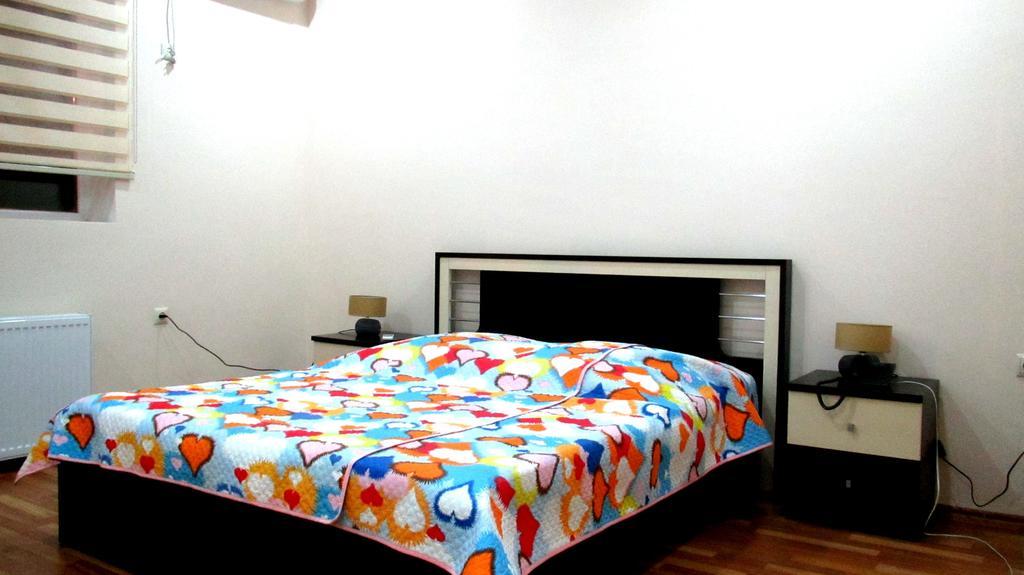 Max Comfort Hotel Kutaisi Ngoại thất bức ảnh