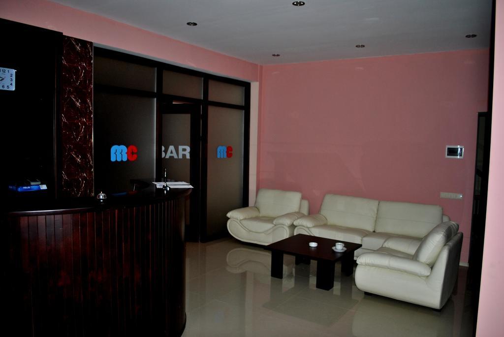 Max Comfort Hotel Kutaisi Ngoại thất bức ảnh