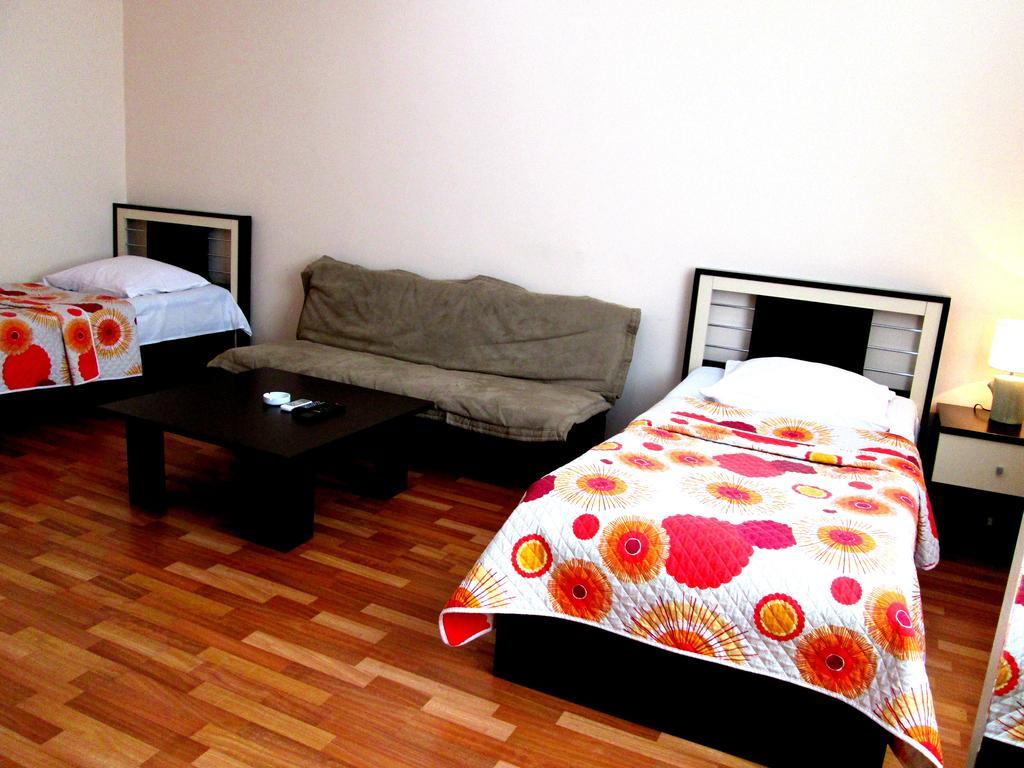 Max Comfort Hotel Kutaisi Ngoại thất bức ảnh